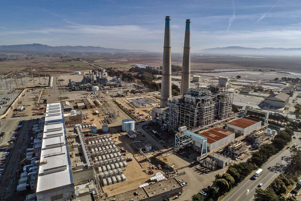 Fire erupts at Moss Landing battery plant as officials warn of possibly ...
