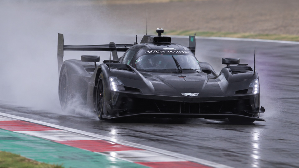 Cadillac V8 turns Imola into a racing symphony