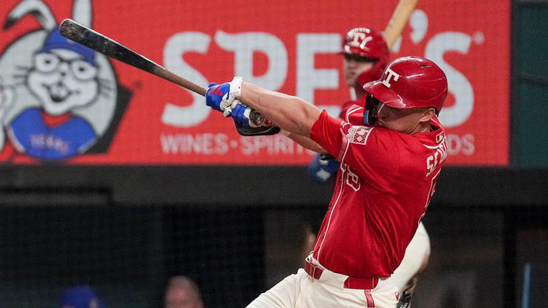 Rangers, Astros can't quit each other in tight AL West race