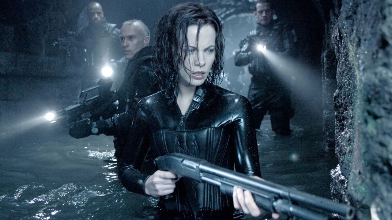 Kate Beckinsale substitui Milla Jovovich nesta saga de quase 60 anos, essencial para a compreensão do cinema de terror moderno