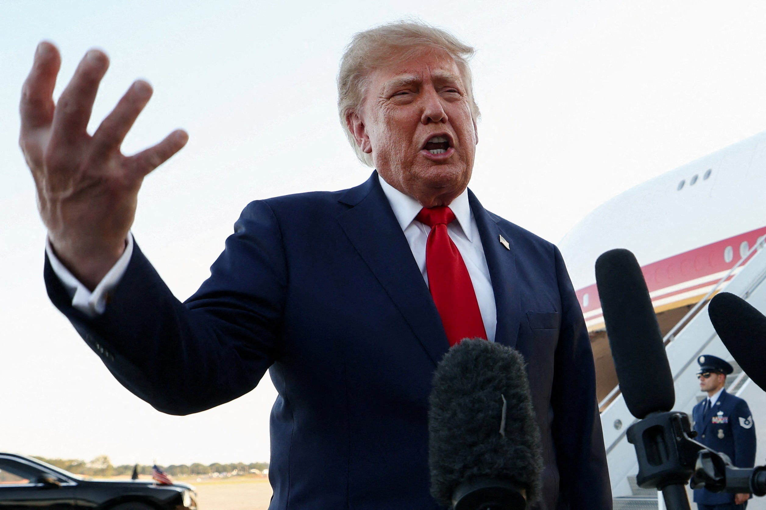 MAGA icon Pat Boone, 92, reads riot act to ‘tired’ Trump, 80