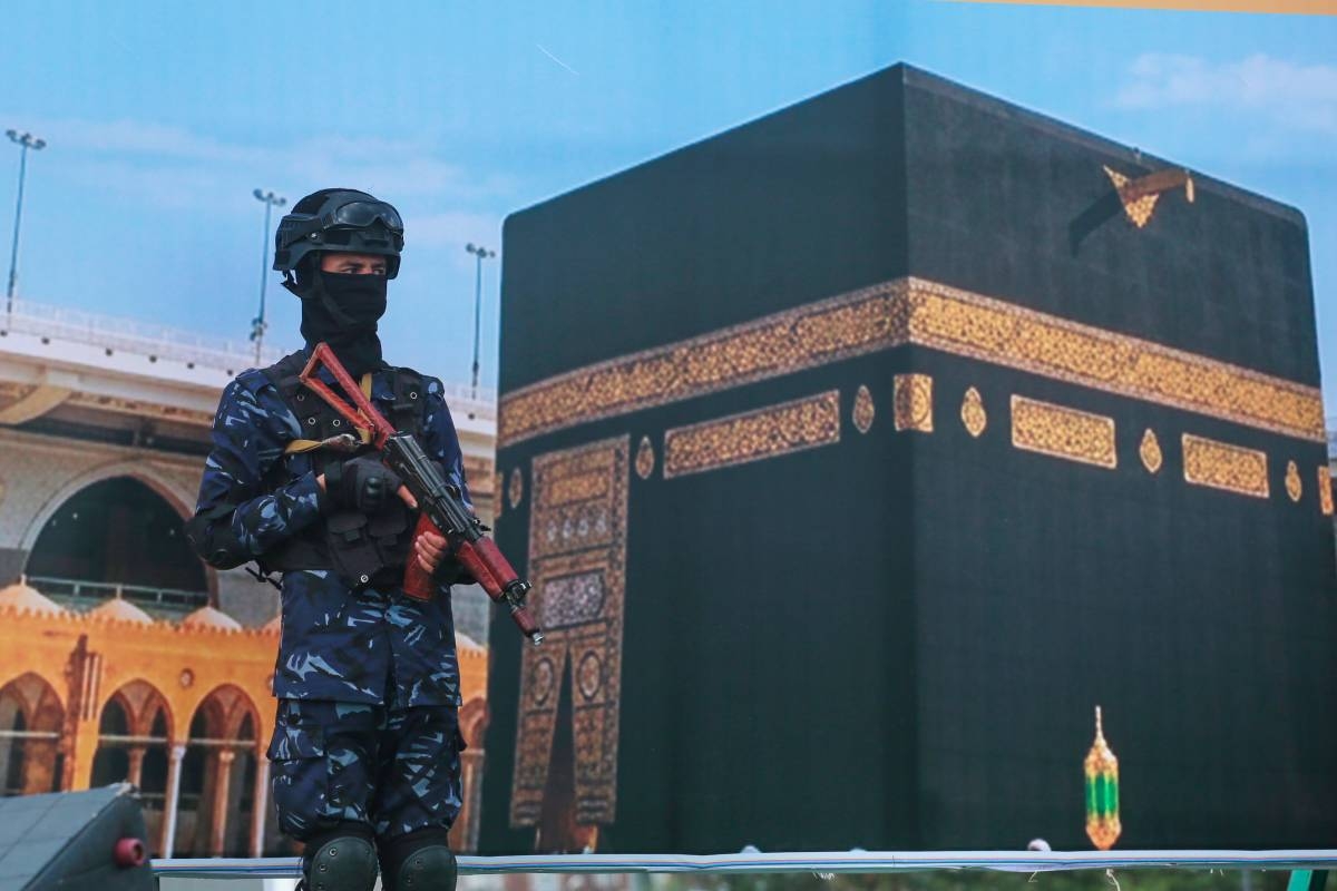 Saudi Arabia issues air raid alerts as Mideast tensions escalate