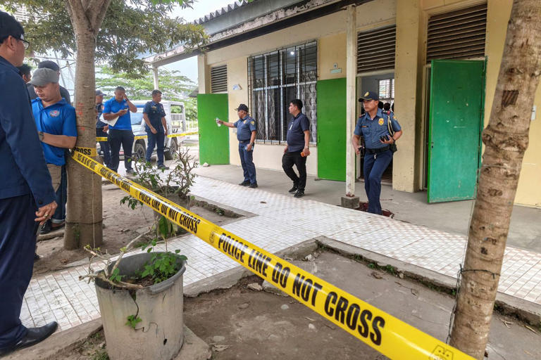 Boy, 14, fatally shoots 2 students and injures 8 others at school after ...