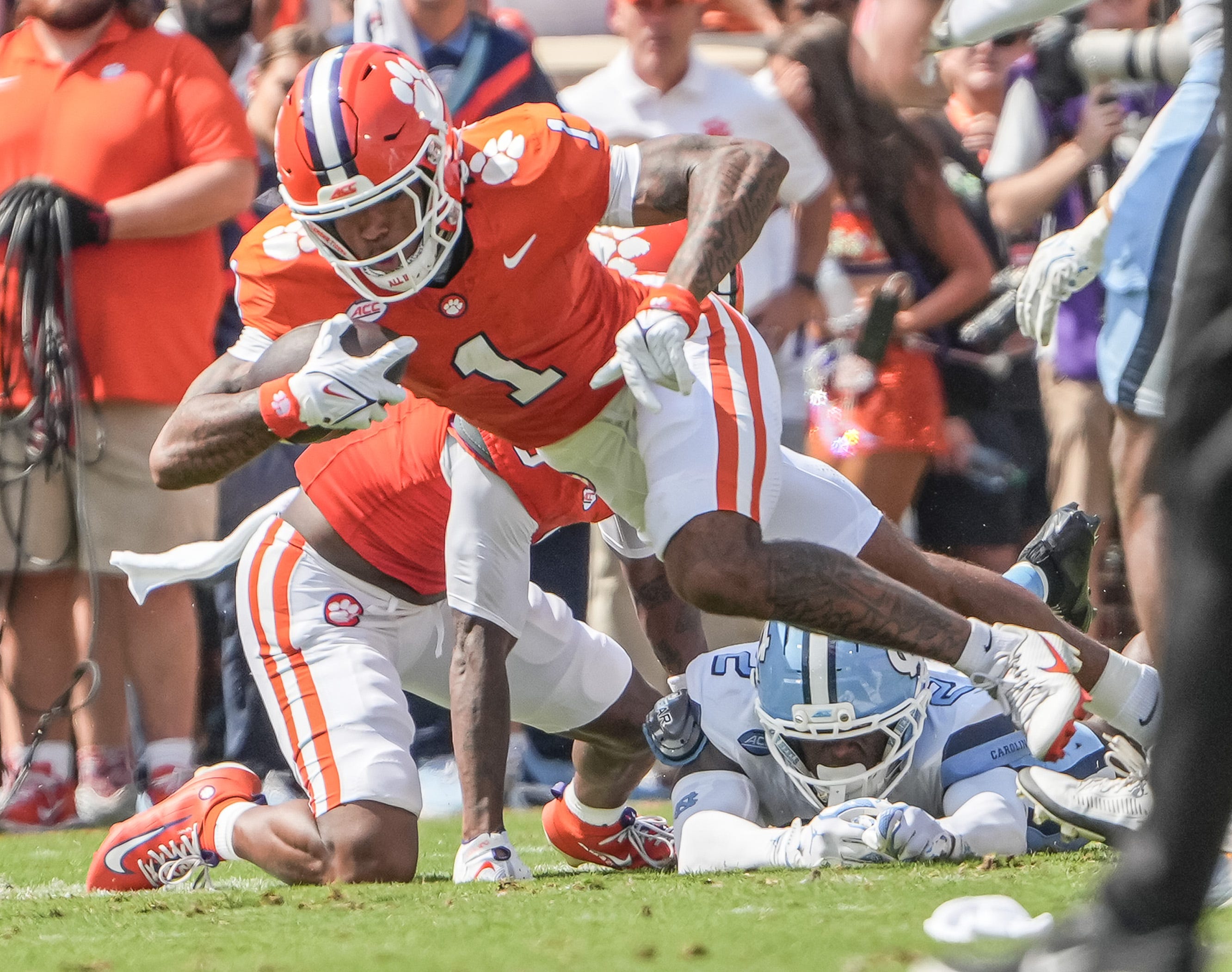 Clemson football responds in big way after weather delay, beats UNC