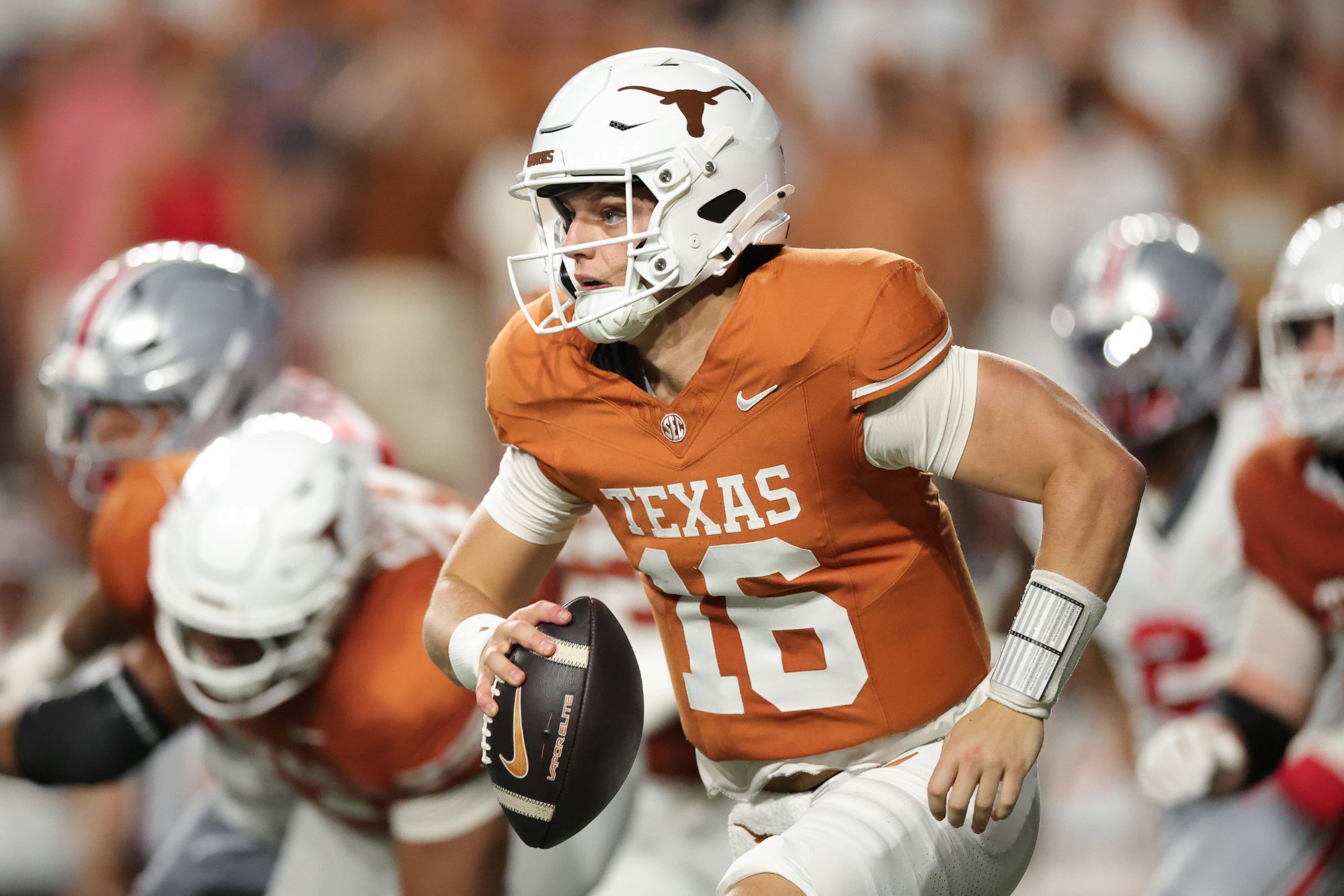 Arch Manning’s Texas surges to No. 1 — how to watch today vs. UTSA for free