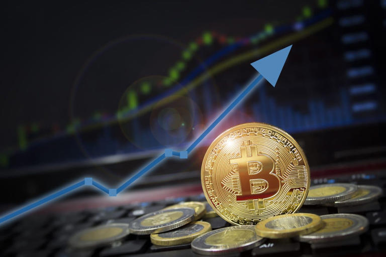 Brian Armstrong predicts $400,000 bitcoin price by 2030. The forecast ...