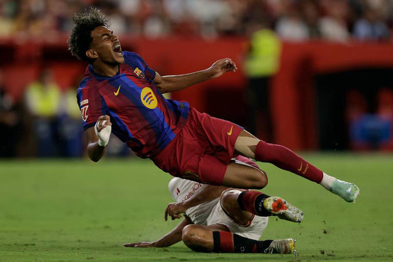 Lamine Yamal was marked aggressively. | Eric Verhoeven/Soccrates/Getty Images