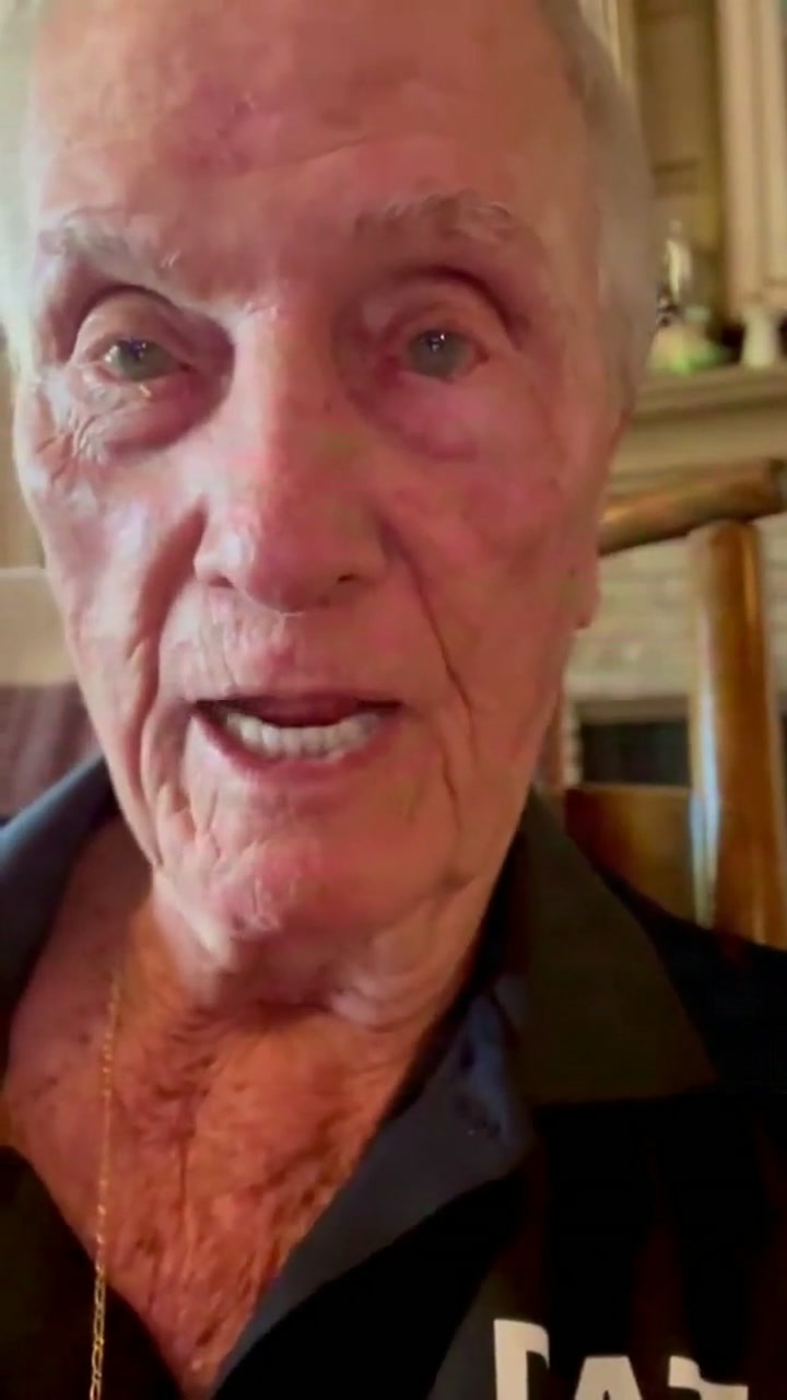 MAGA icon Pat Boone, 92, reads riot act to ‘tired’ Trump, 80