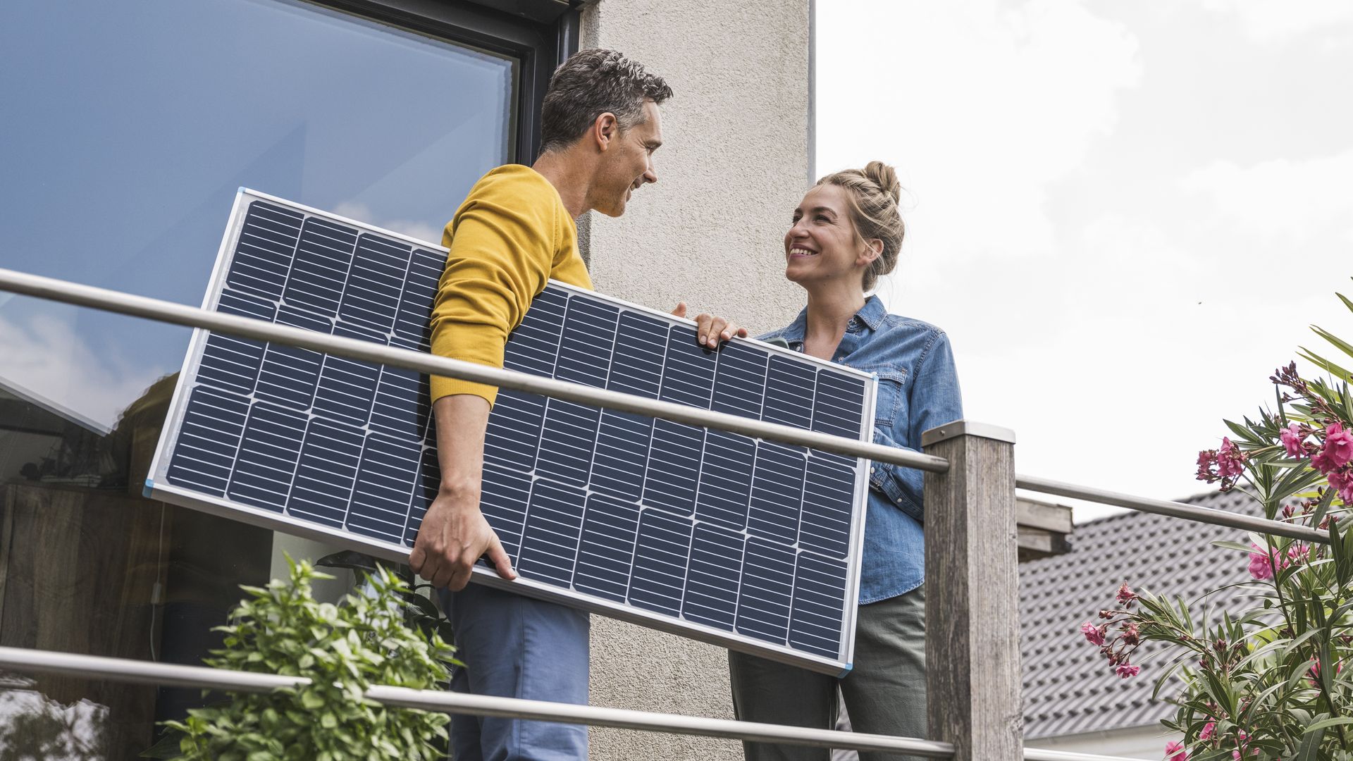 New solar panel tech could trap heat for 1,000 times longer