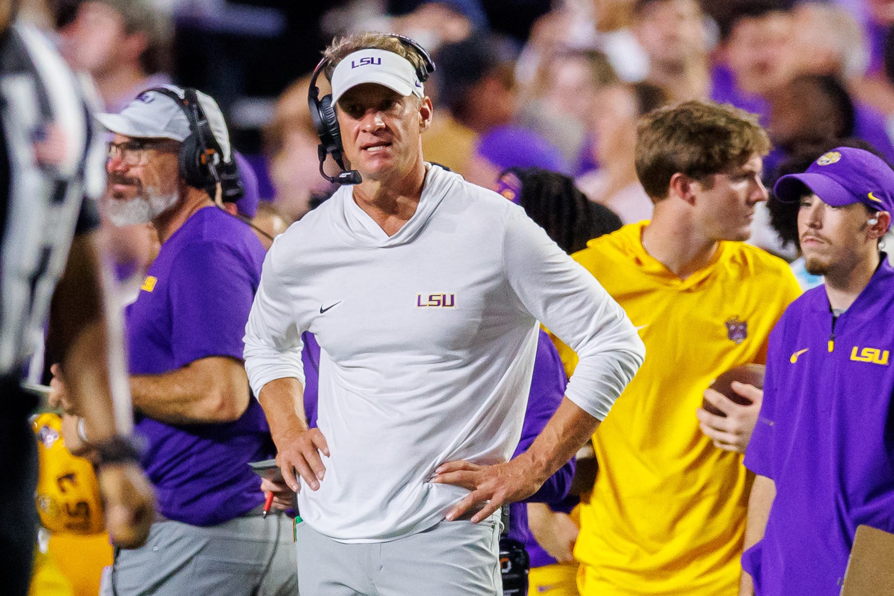 Ole Miss fans relentlessly boo Lane Kiffin during 'College GameDay ...