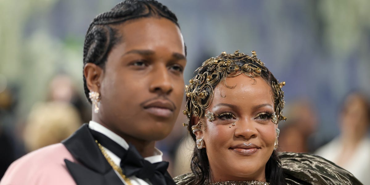 Rihanna and son Riot join A$AP Rocky onstage for a sweet family moment ...