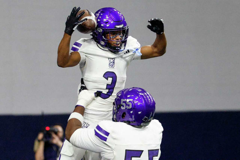 Live coverage of week 6 of TXHSFB in the Dallas area: Stories, photos, more