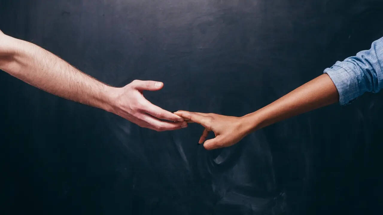 When does healthy independence become emotional distance? 5 signs to ...
