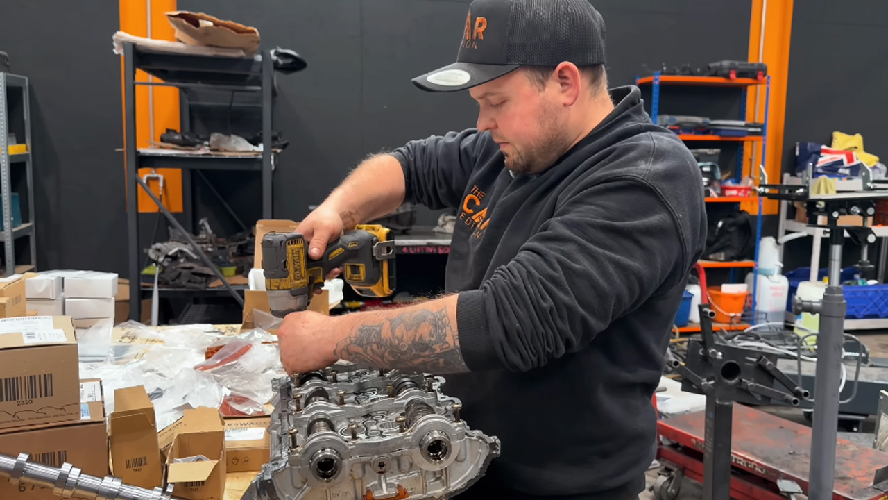 Saving a broken Audi SQ5 engine with expensive parts