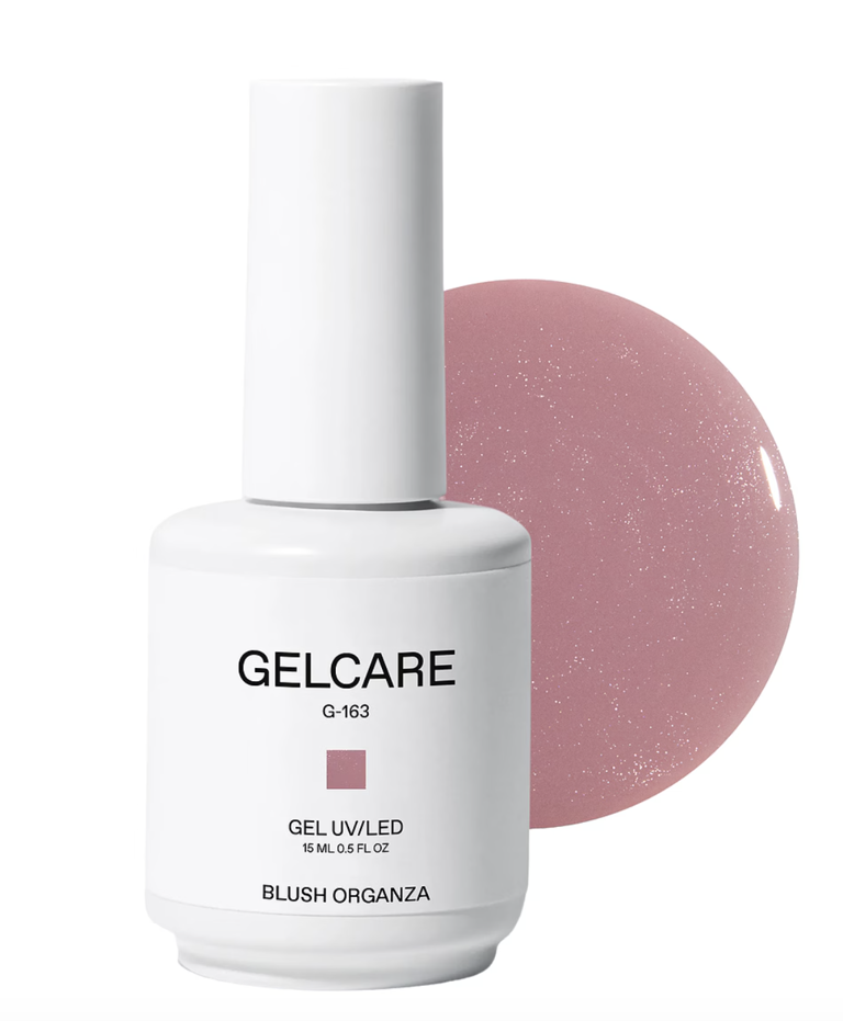 Short square nails are a popular choice for fall manicures