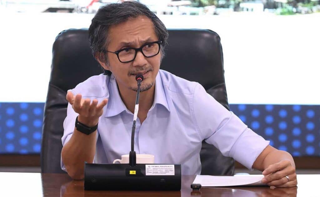 Dizon tells Cayetano: No 'ghost projects' in Taguig