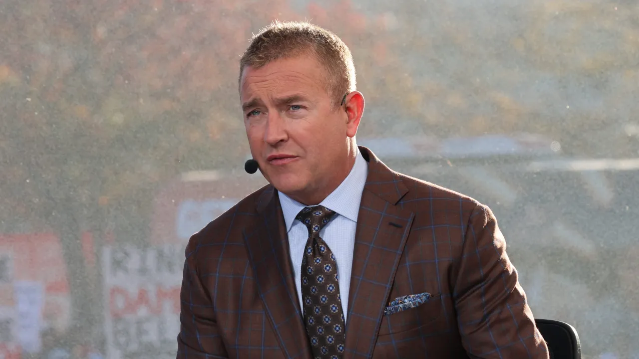 Chris Fowler, Kirk Herbstreit experience audio issues during Texas ...