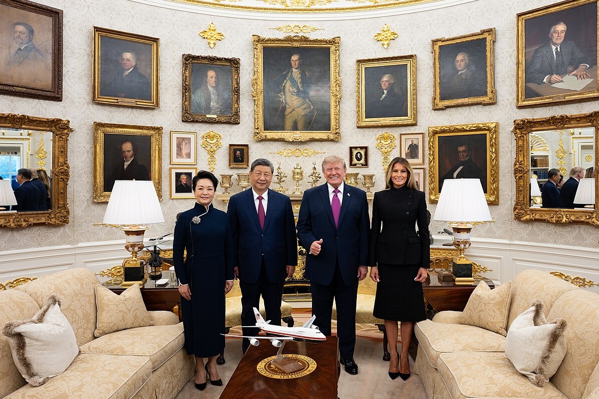 Something is very wrong: Critics claim Donald Trump struggled to stay ...