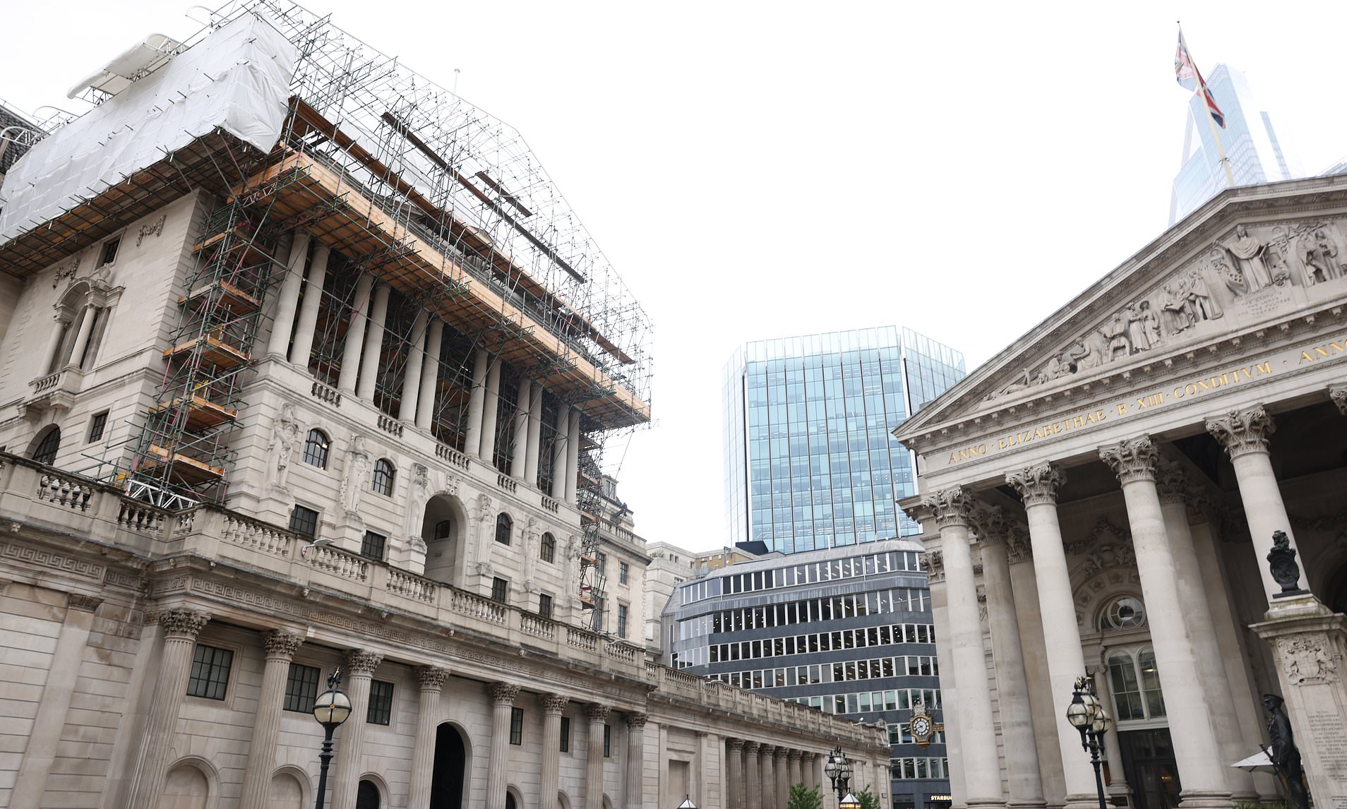 Bank of England lets AI read interest rate decisions first