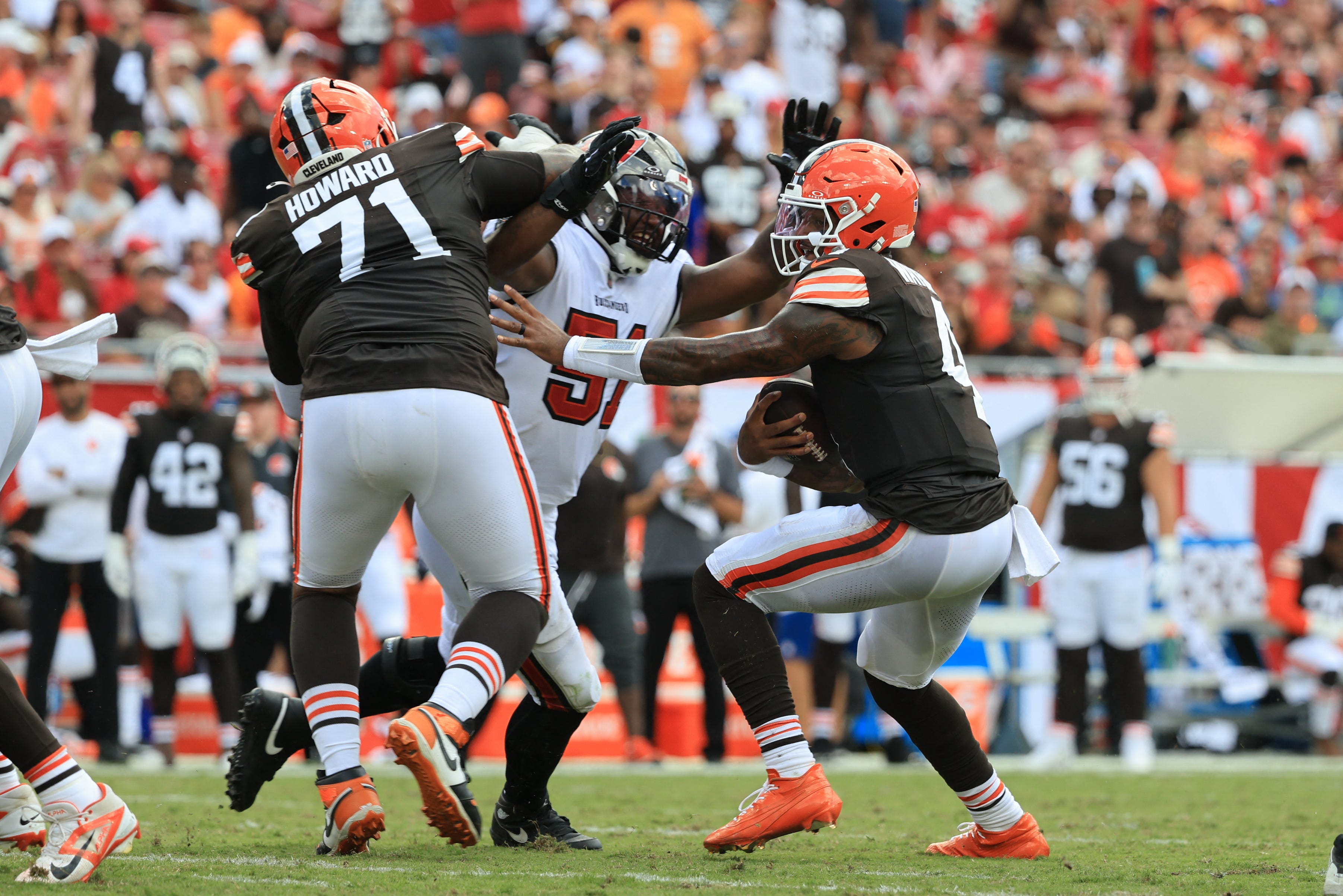 Bucs could turn to emerging pass rusher if Rueben Bain Jr. is out
