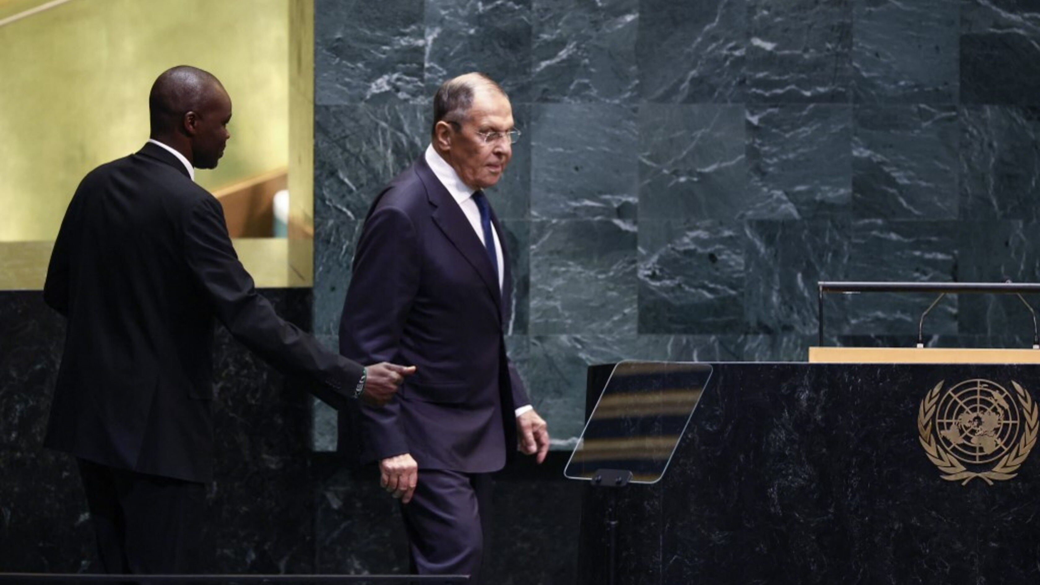 Lavrov attacca l'Europa: "Fa di tutto per ostacolare i negoziati". Trump: "Mosca e Kiev tr...