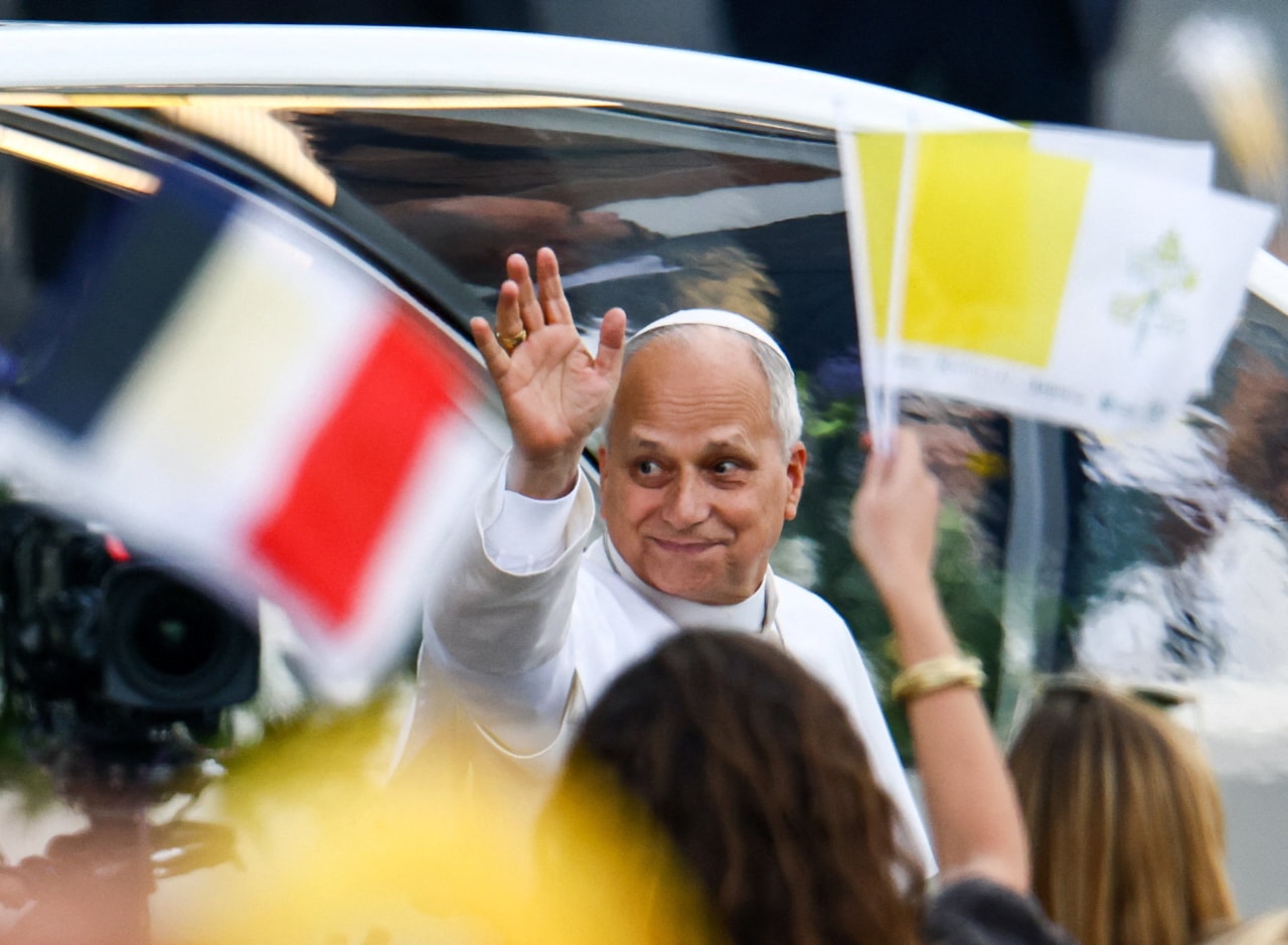 Pope Leo receives rockstar welcome in secular France