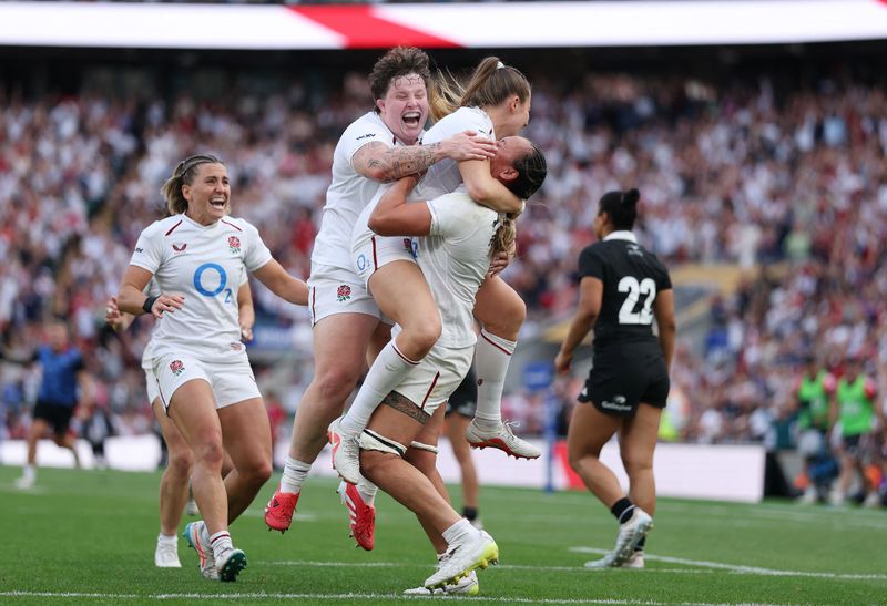 Rugby-late try gives England win over New Zealand, extends unbeaten run ...