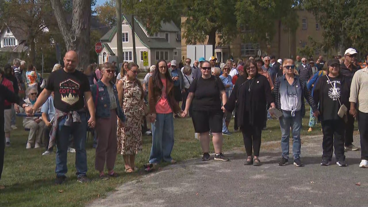 Belleville, Ont., gathers for annual Porchfest in wake of synagogue attack