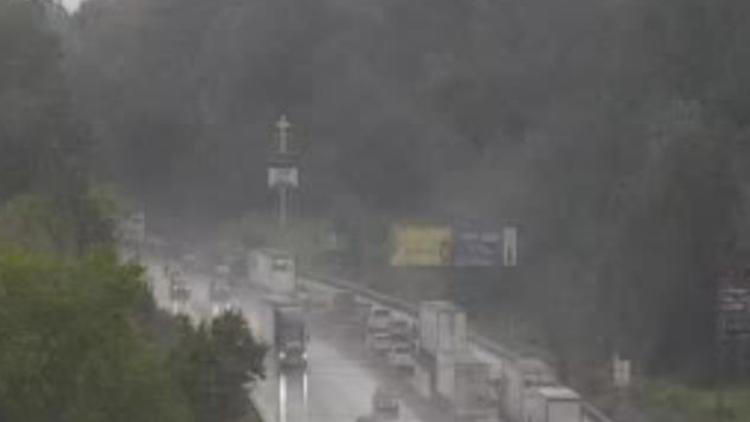 Police respond to 2 separate crash incidents on I-83 northbound Saturday