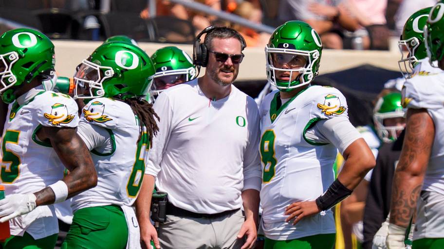 Dylan Raiola answers Oregon's emergency as a dirty hit could lead to ...