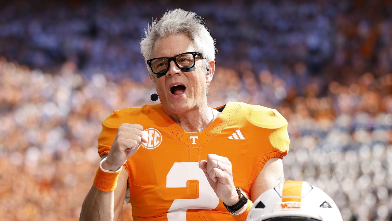 Texas trolls Johnny Knoxville with 'Jackass' video after Tennessee pick ...