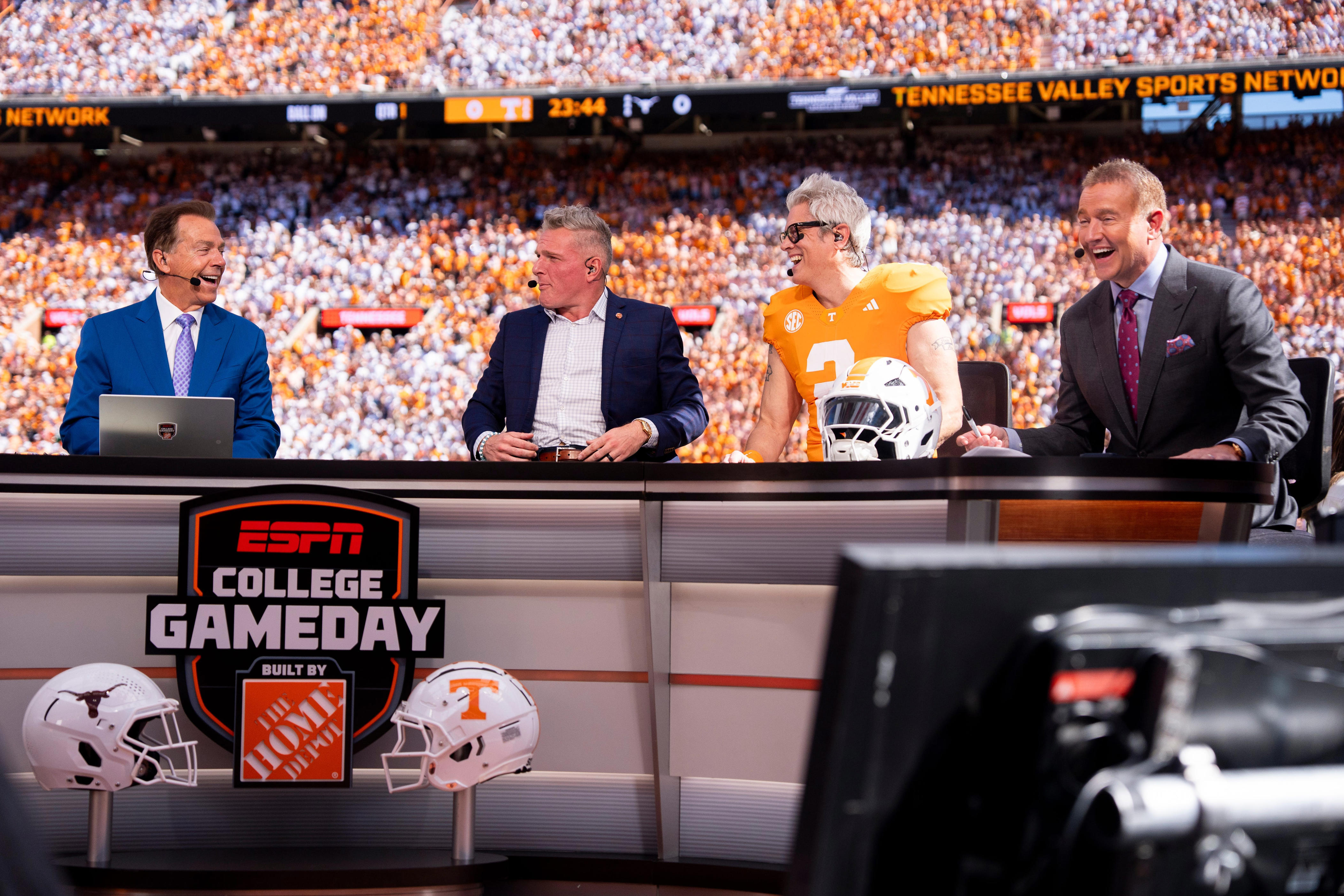 'College GameDay' picks, did Johnny Knoxville pick Alabama to win?