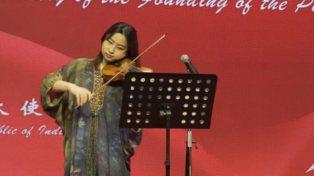 Chinese violinist's rendition of 'Kal Ho Naa Ho' wins hearts, China ...
