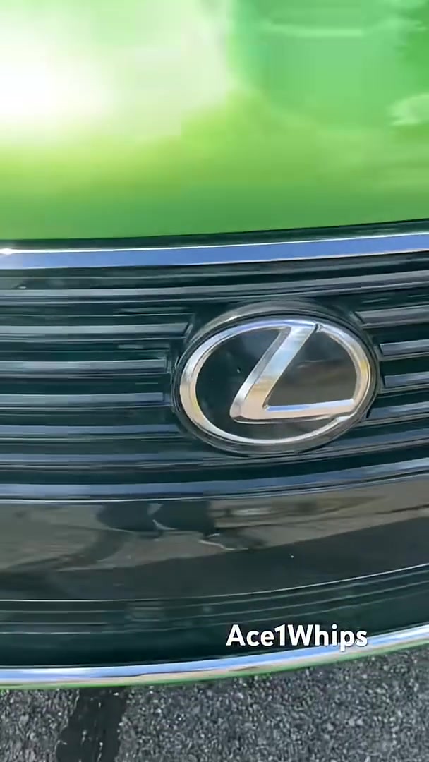 Candy slime green Lexus LS on 28” DUB floaters