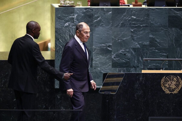 Lavrov attacca l'Europa: "Fa di tutto per ostacolare i negoziati". Trump: "Mosca e Kiev tr...