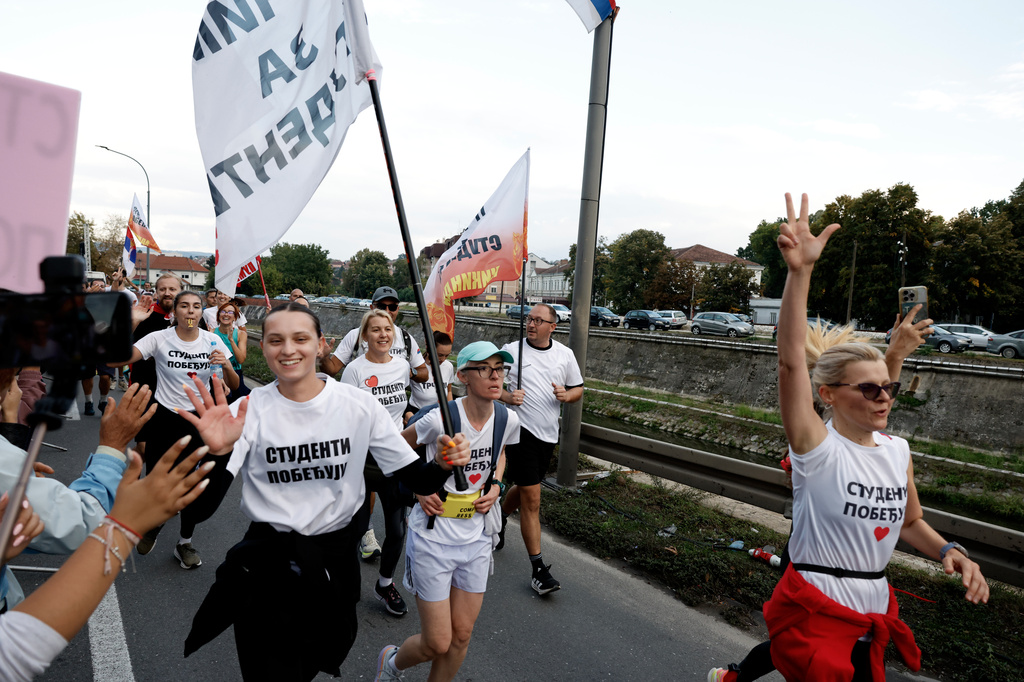 Thousands welcome cycling students in Kragujevac ahead of Serbia’s Oct ...