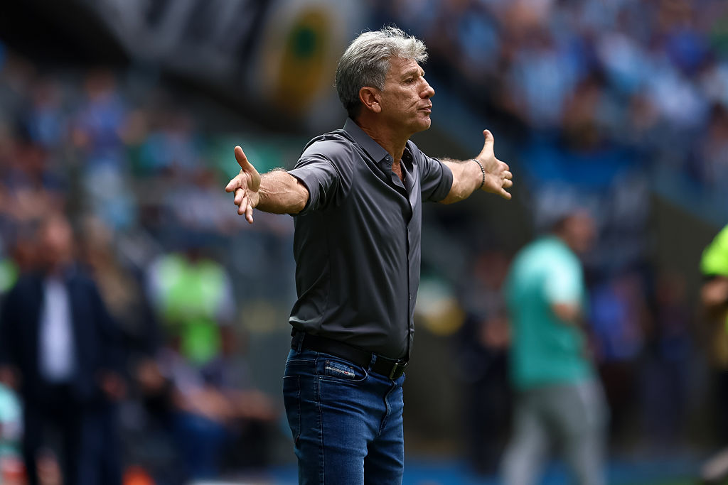 🧩 Grêmio puzzle: Renato tests options to solve problem