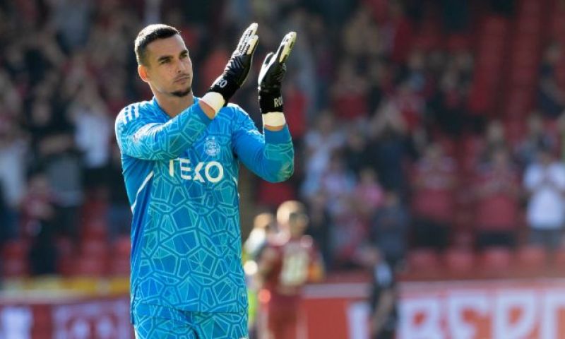 Voormalig PSV-jeugdspeler (34) keert terug naar Nederland en is op ...