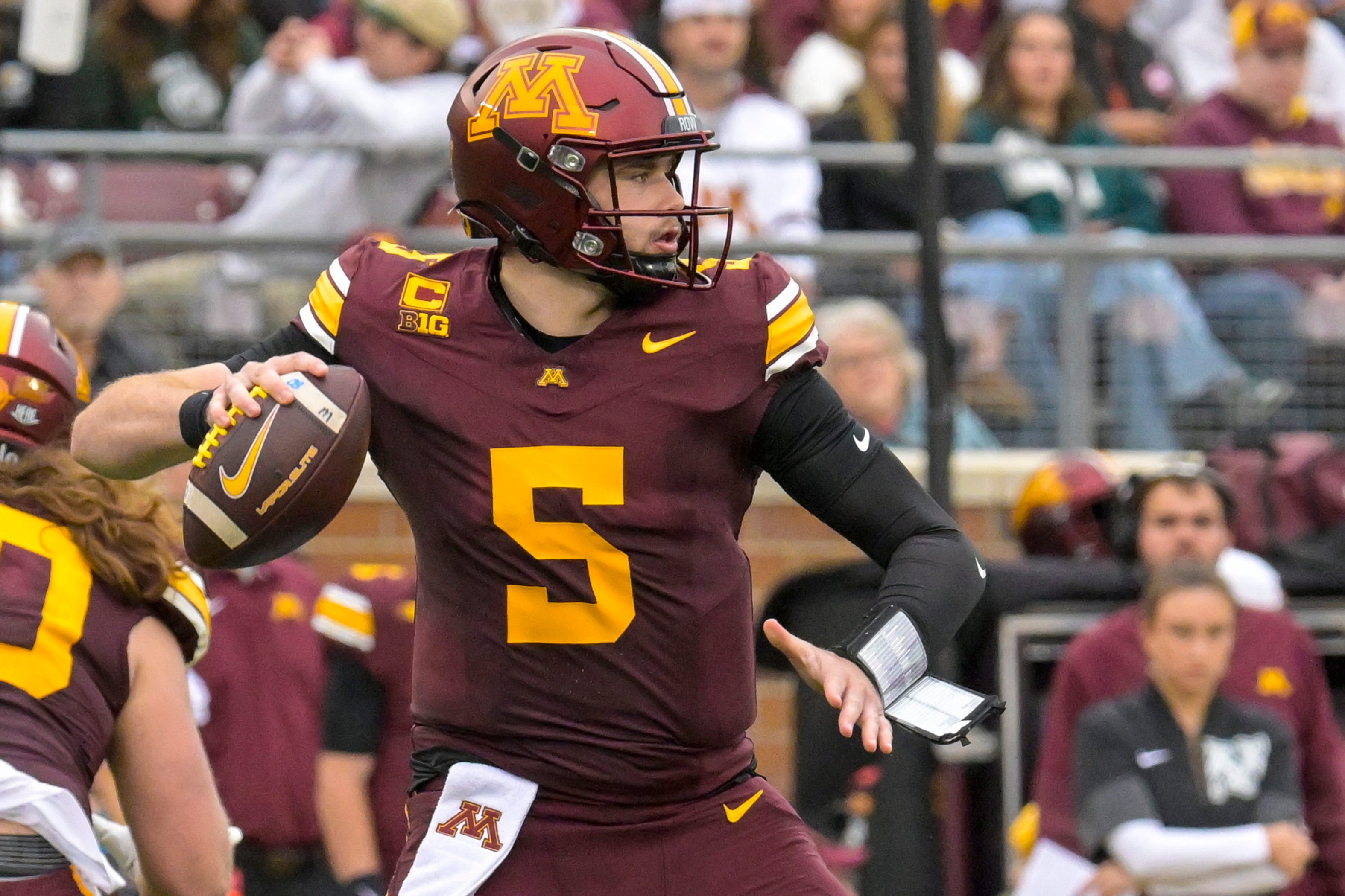 Washington defense facing new test in Minnesota QB Drake Lindsey