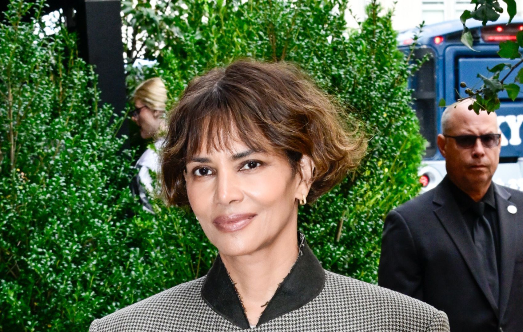 Halle Berry's heritage-check blazer, straight-leg jeans and heels look ...