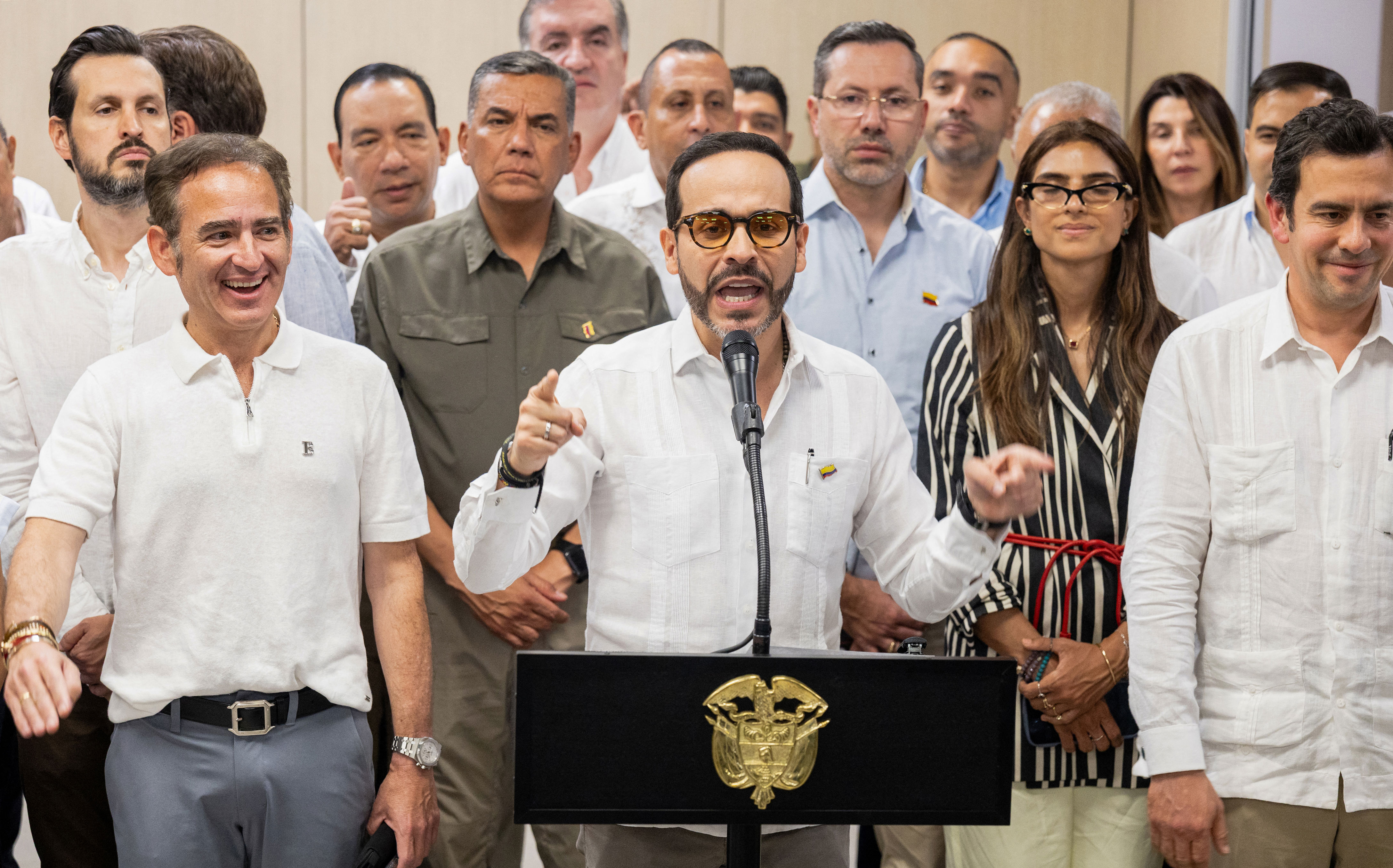 Colombia extradites leader of armed group to US in shift towards Washington