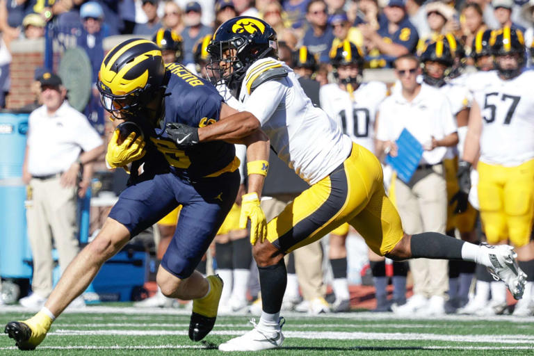 Michigan loses to Iowa on final play in Big Ten opener: Live updates recap