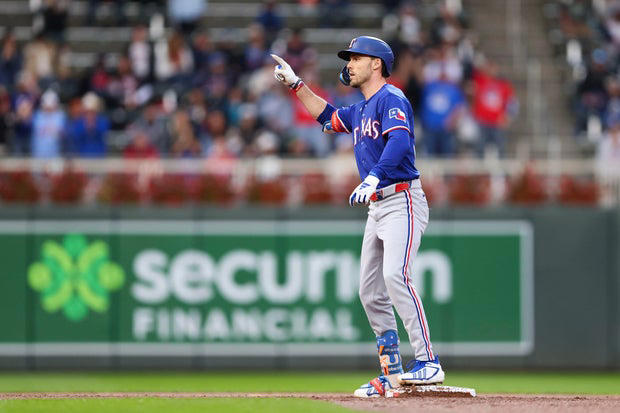 Rangers beat Twins 6-2, push AL West race to final day
