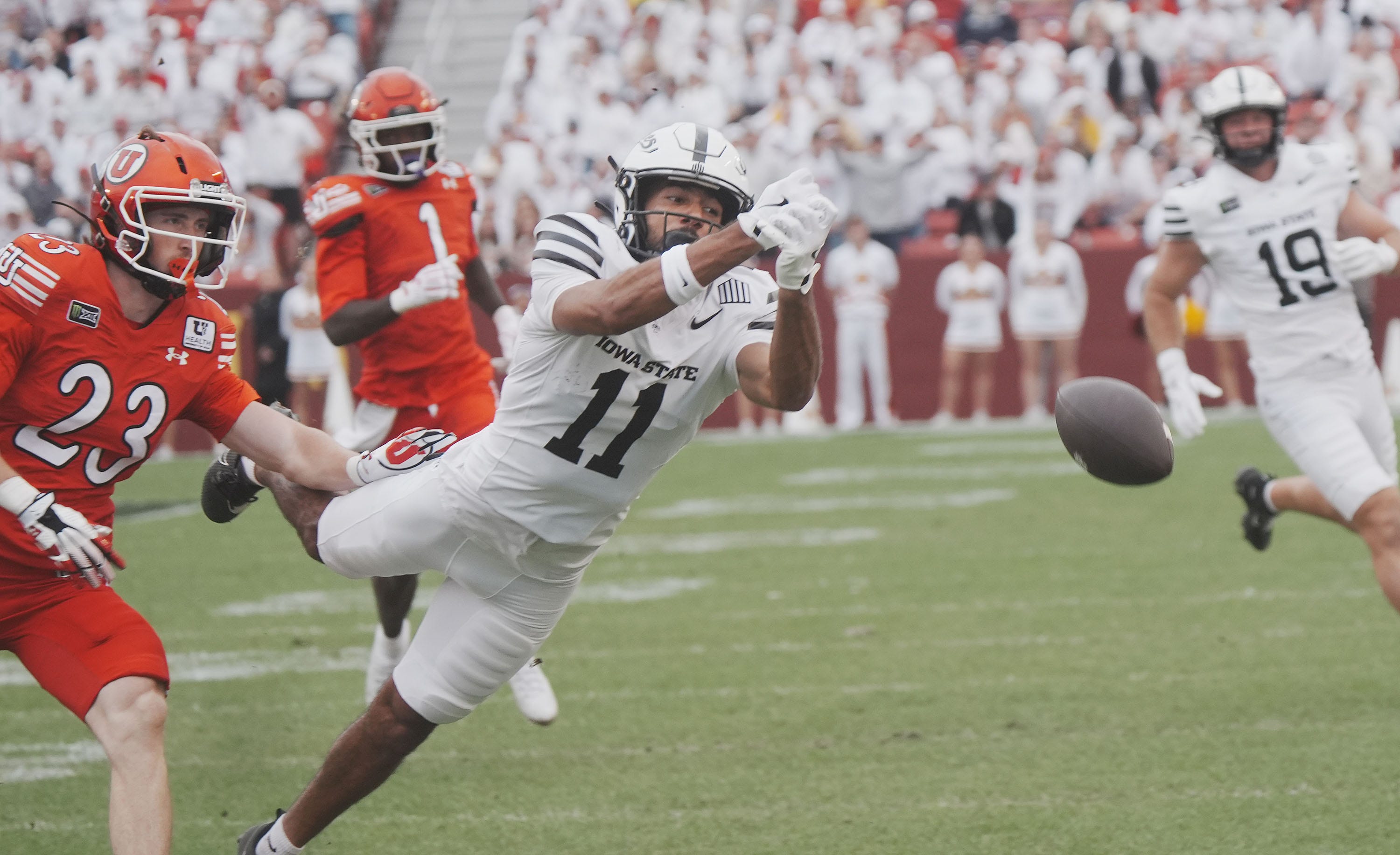 Iowa State football's Dominic Overby exits BYU game with injury