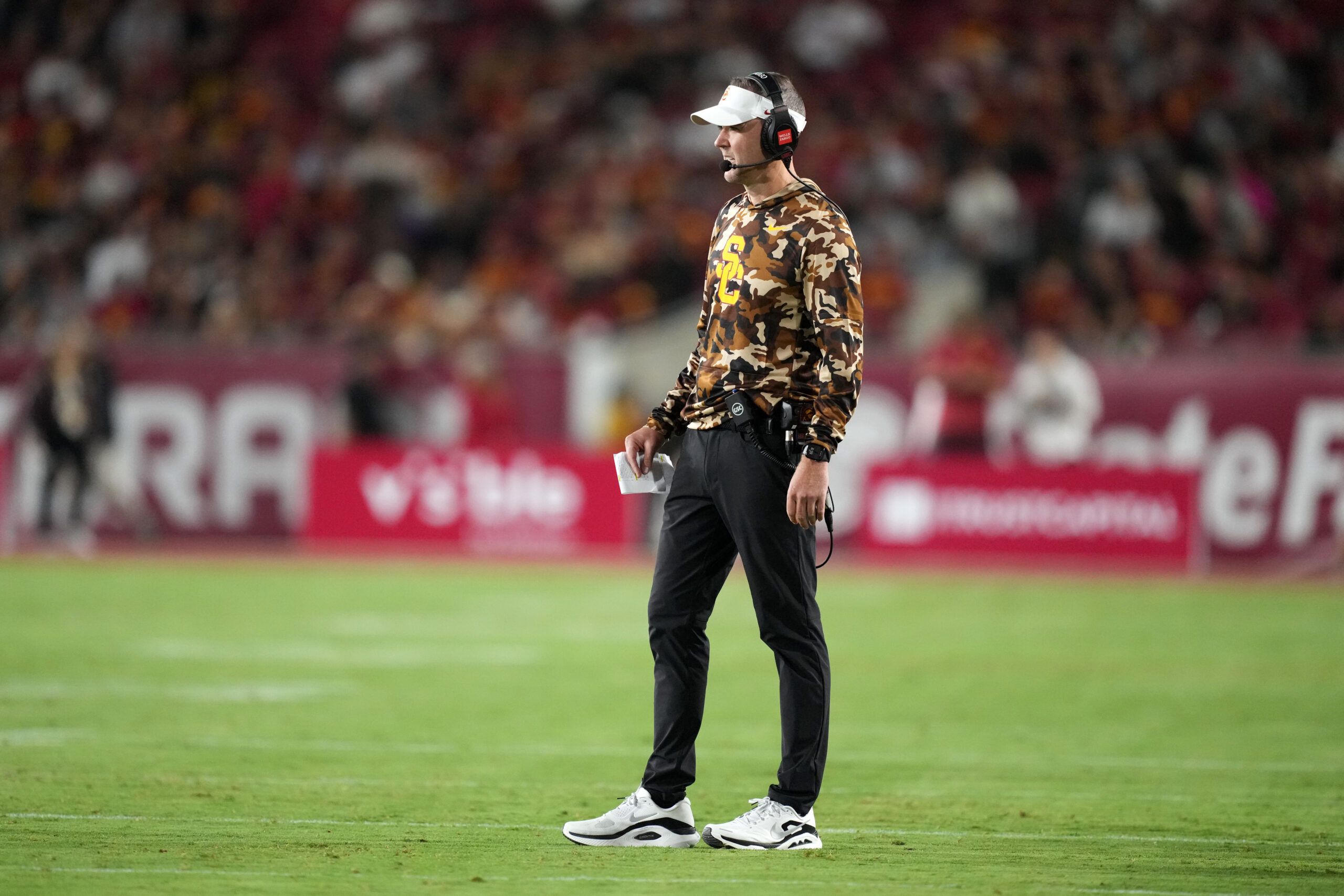 ‘Can someone tell me what Lincoln Riley does well?’ ‘Fire him tonight ...