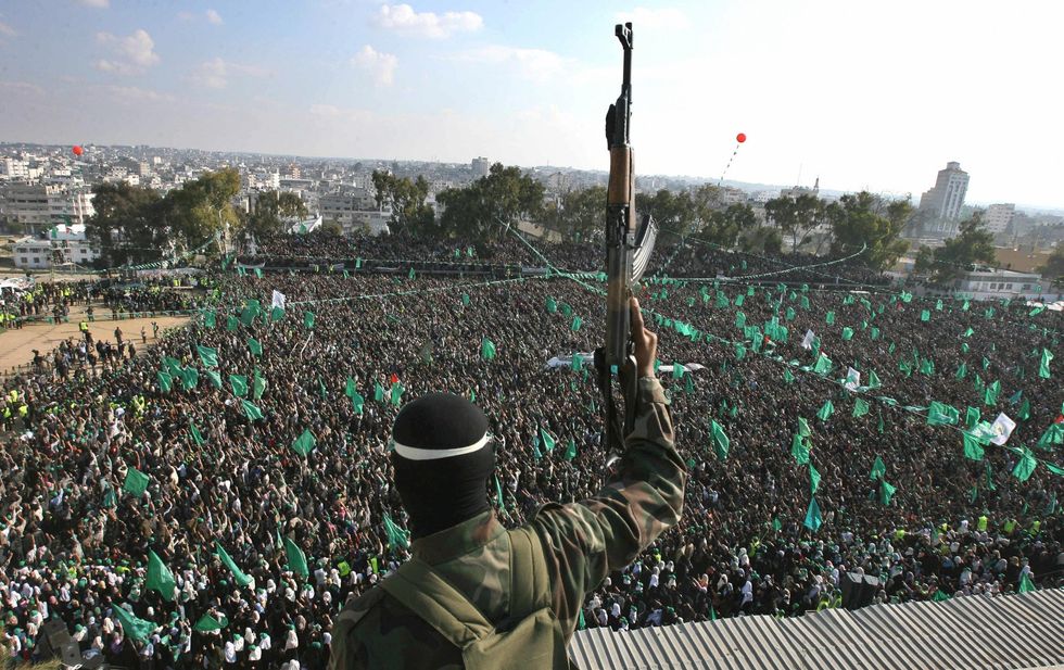 Hamas bodyguard given asylum and citizenship in UK before 'plotting ...