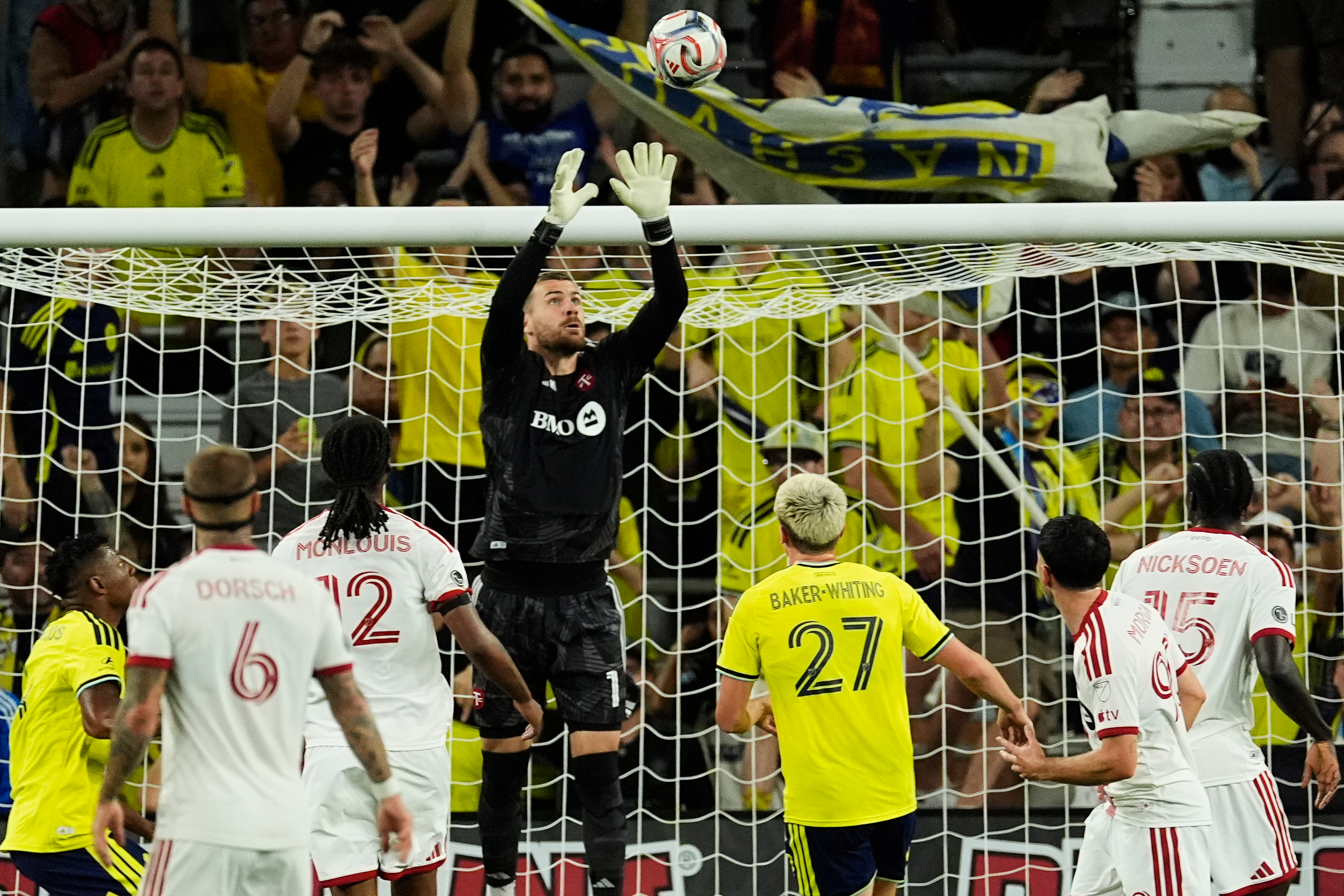 Hany Mukhtar scores 2 goals, Nashville beats Toronto 2-0
