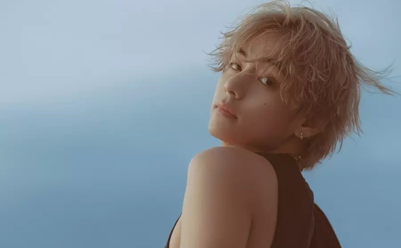 V (BTS) lập kỷ lục đầu tiên cho nghệ sĩ solo K-pop trên Spotify
