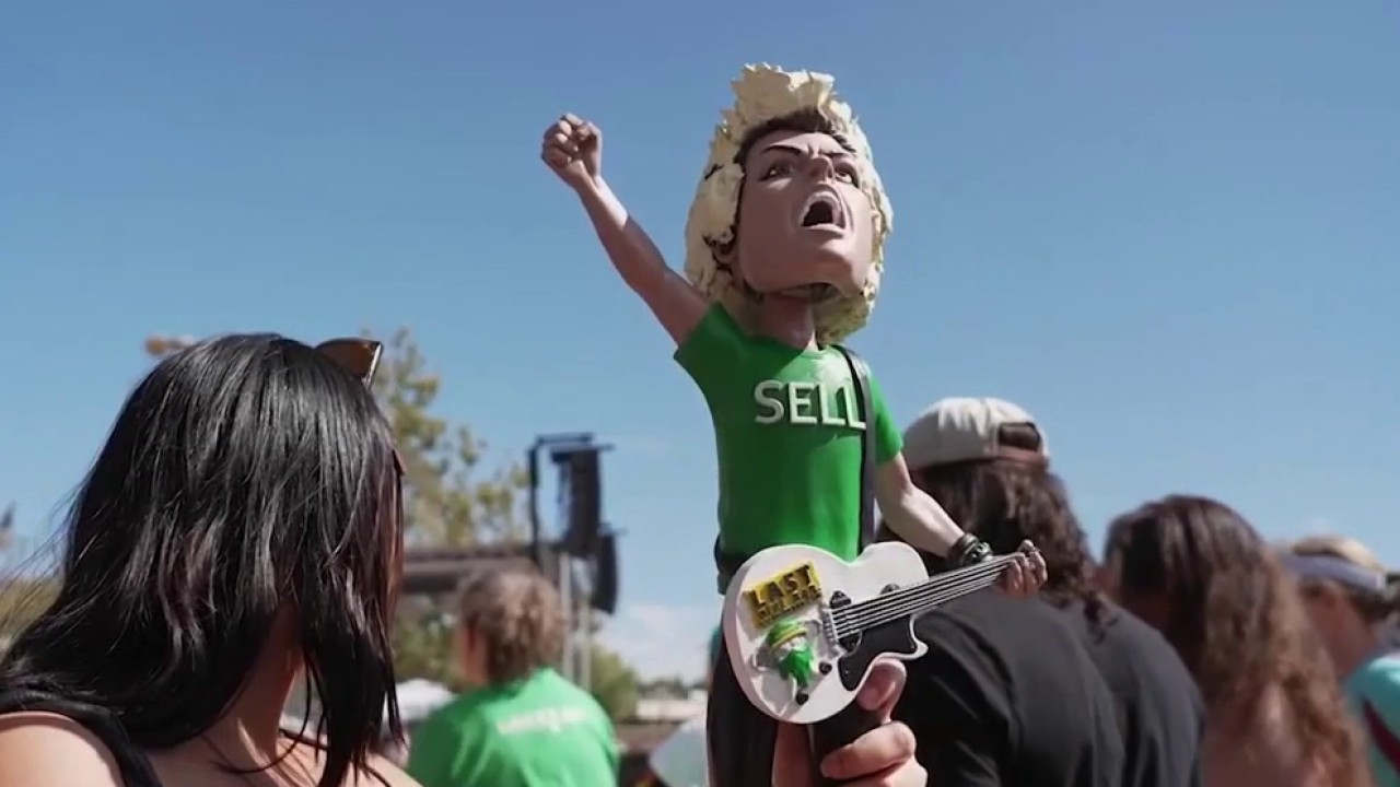 Green Day’s Billie Joe Armstrong returns to rodeo for free hometown concert