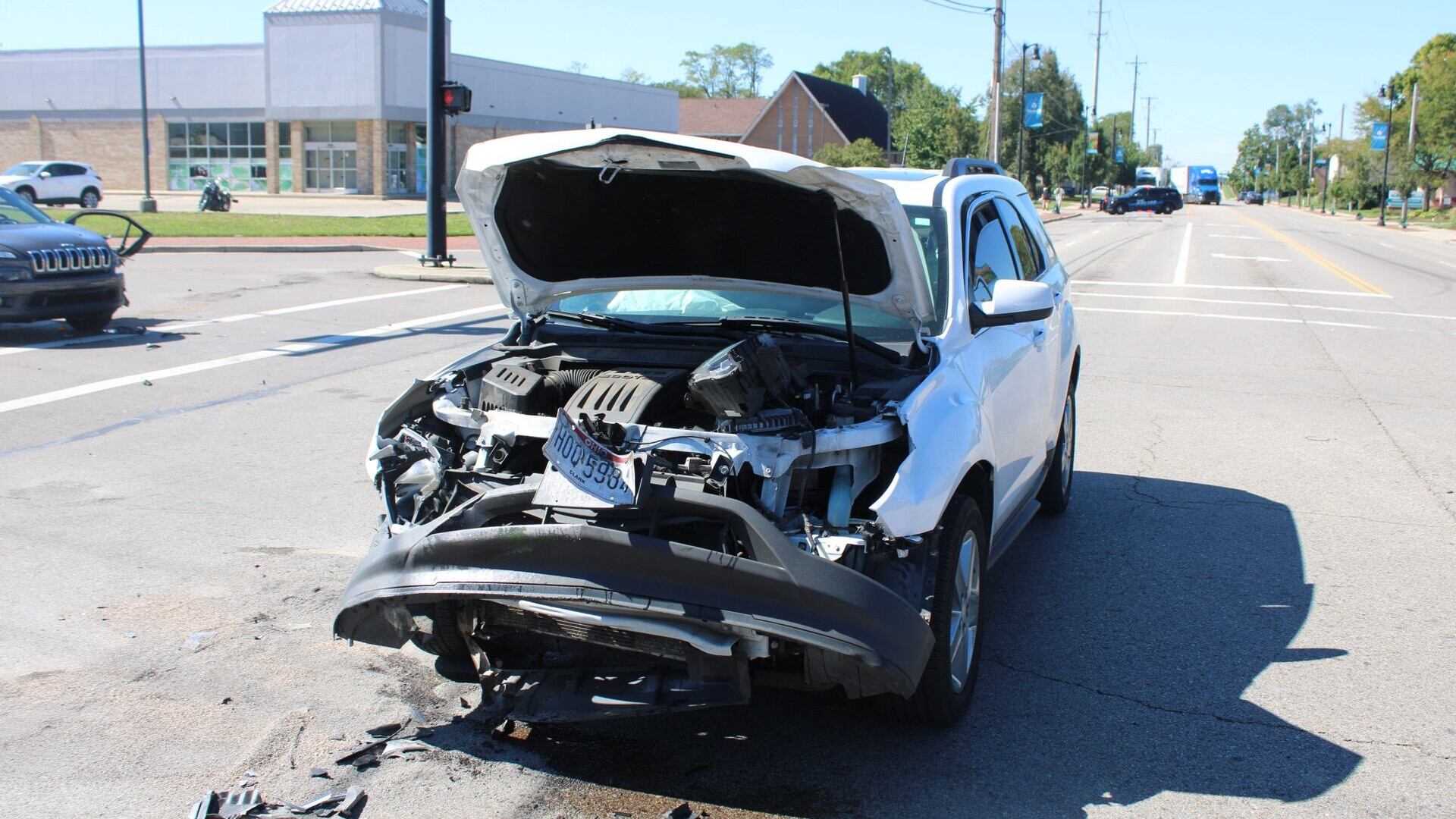 2 injured after vehicle runs red light at busy Vandalia intersection ...